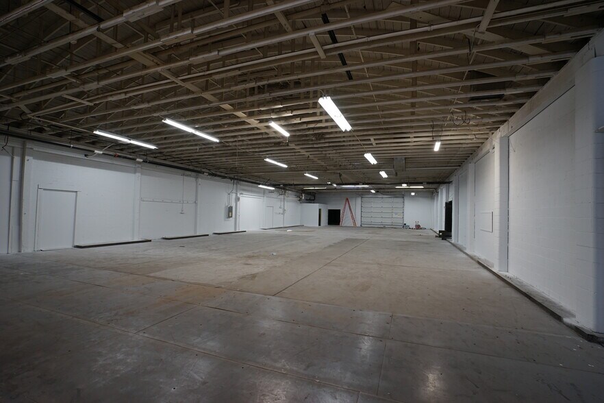 More Photos Of 31 N 4th Ave, Yakima Manufacturing For Lease