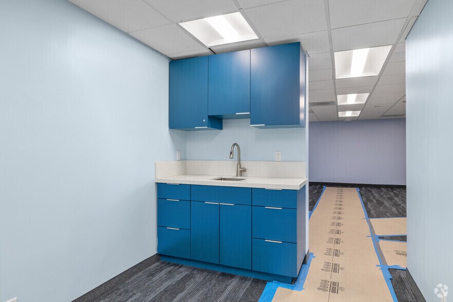 More Photos Of 7574 Trade St, San Diego Research And Development For Lease