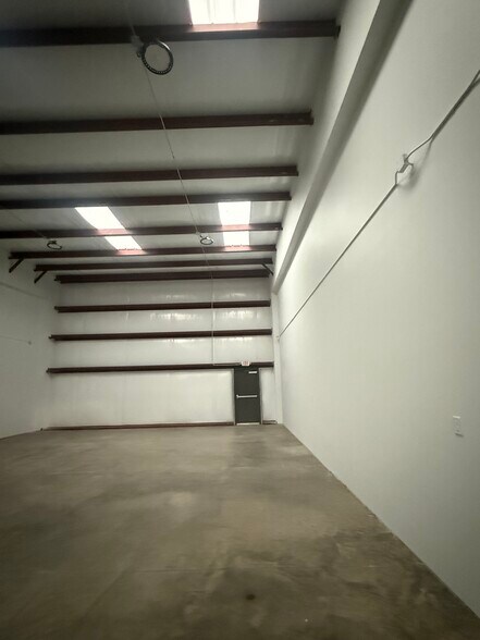More Photos Of 1814 E Centerton Blvd, Bentonville Light Manufacturing For Lease