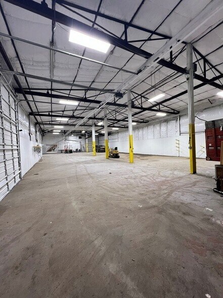 More Photos Of 1338 Hull St, Louisville Manufacturing For Sale