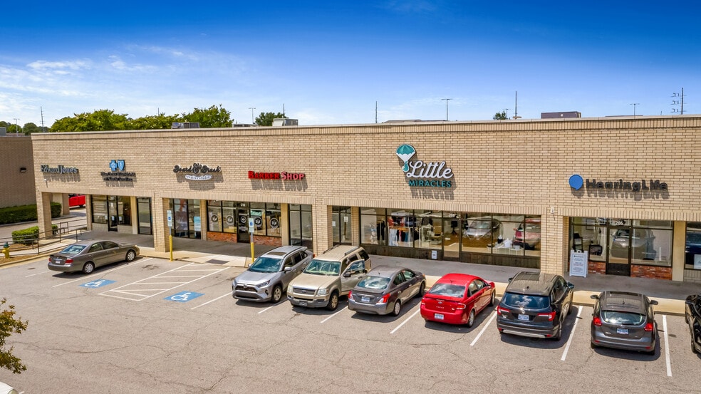 More Photos Of 102-400 Westwood Shopping Ctr, Fayetteville Unknown For Lease