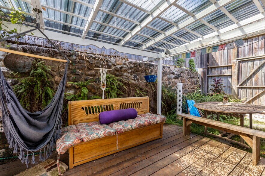 More Photos Of 145 N Market St, Wailuku Storefront Retail Residential For Sale