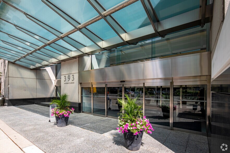 More Photos Of 393 University Ave, Toronto Office For Lease
