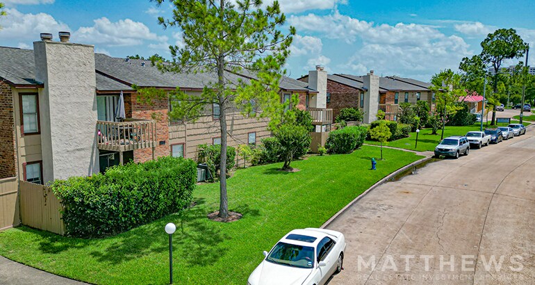 Primary Photo Of 9101 Country Creek Dr, Houston Apartments For Sale
