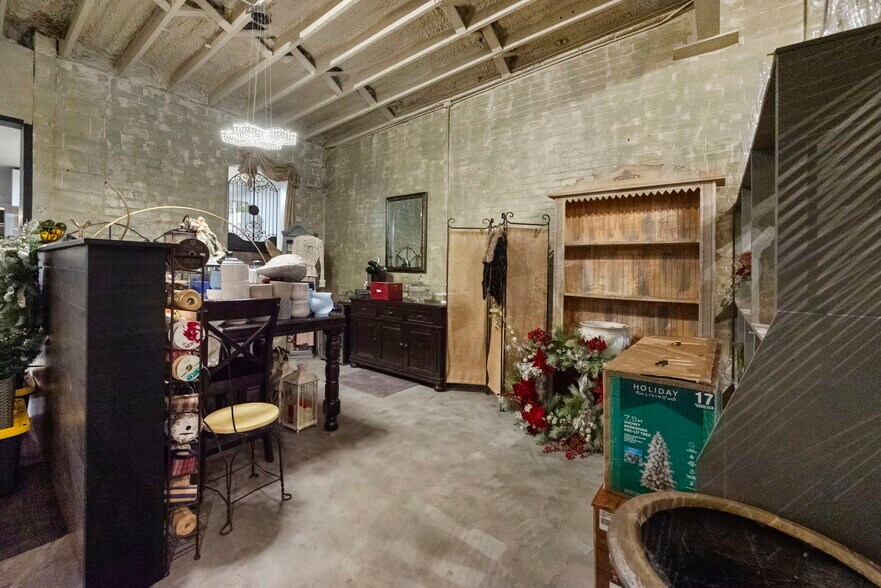 More Photos Of 116 W 3rd St, Brookston Storefront Retail Office For Sale