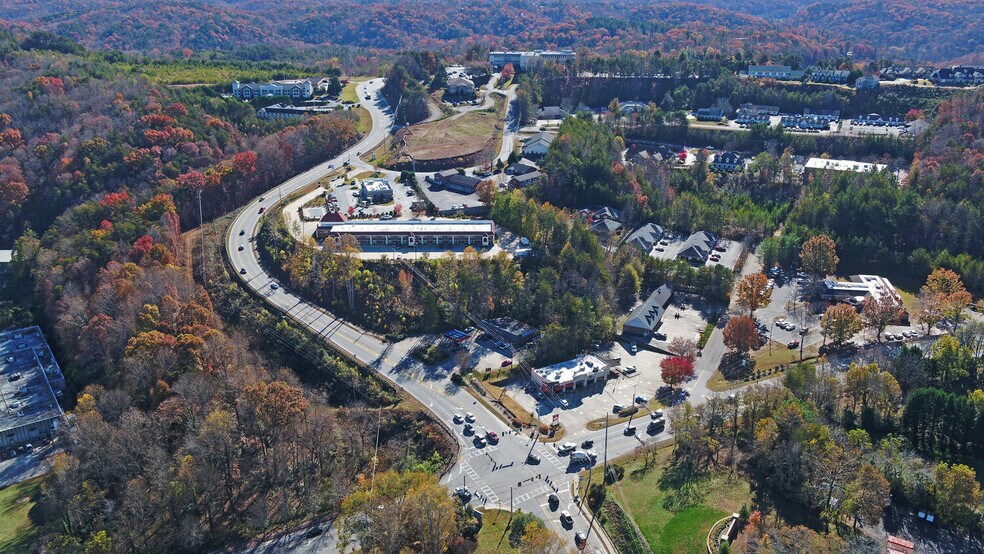 More Photos Of 20 Mountain Dr, Dahlonega Hotel For Sale
