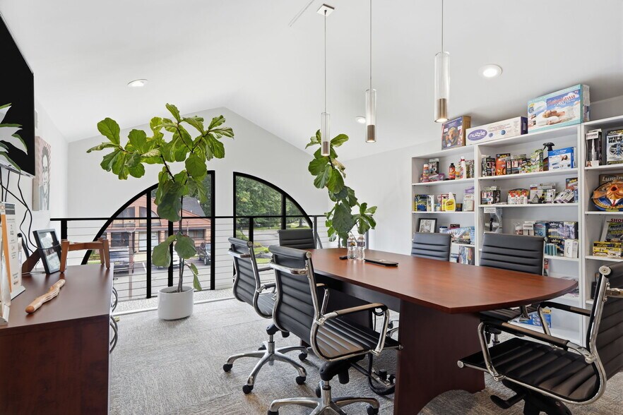 More Photos Of 402 Middletown Blvd, Langhorne Medical For Sale