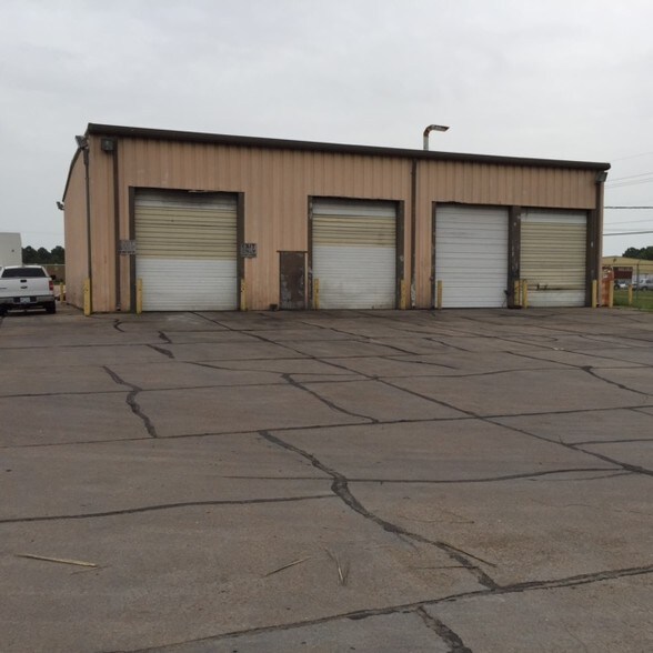 More Photos Of 1327 Boling St, Jackson Service For Lease