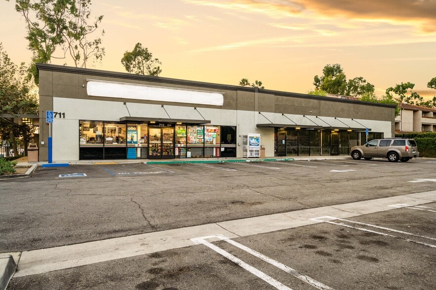 Primary Photo Of 711 N Azusa Ave, West Covina Convenience Store For Lease