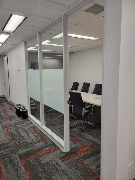 More Photos Of 55 University Ave, Toronto Office Residential For Lease