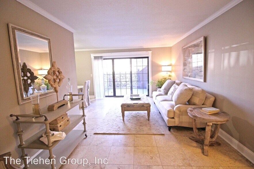 More Photos Of 4440-4444 Jarboe St, Kansas City Apartments For Sale