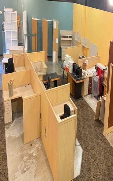 More Photos Of 5925 School Ave, Richmond Light Distribution For Lease