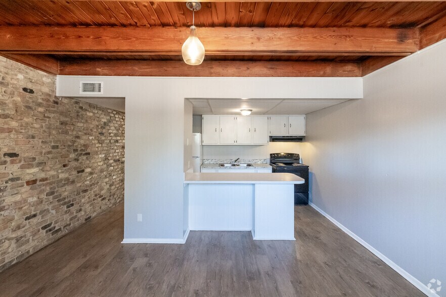 More Photos Of 2219 Dauphin Island Pky, Mobile Apartments For Sale