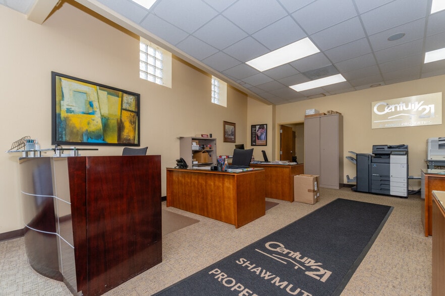 More Photos Of 136 Tremont St, Brighton General Retail For Sale