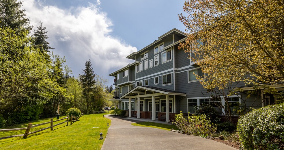More Photos Of 4759-4779 Lynwood Center Rd NE, Bainbridge Island Apartments For Lease