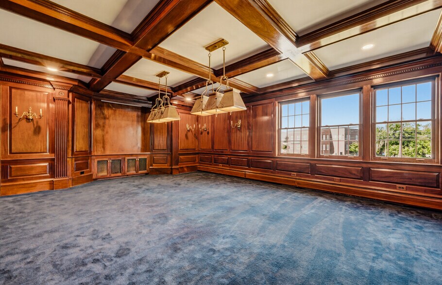 More Photos Of 318 Main St, Berlin Office For Sale