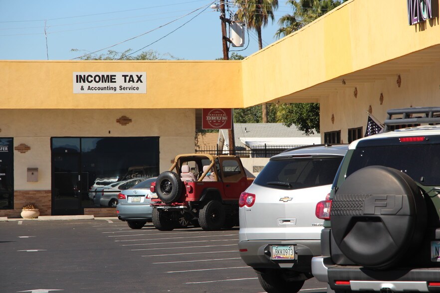 More Photos Of 2200 N Scottsdale Rd, Scottsdale Freestanding For Lease
