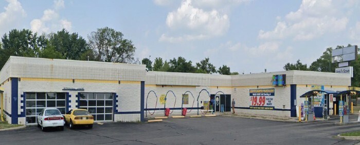 More Photos Of 1381 8th St S, Wisconsin Rapids Carwash For Lease