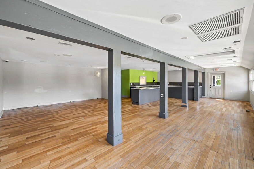 More Photos Of 1001 Landfall Way, Johns Island Storefront Retail Office For Sale