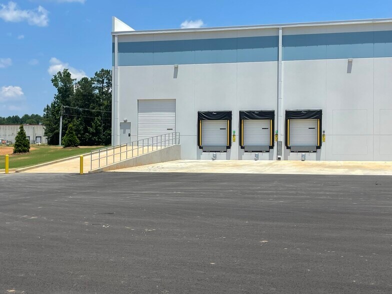 More Photos Of 1221 Progress Blvd, Elberton Manufacturing For Sale