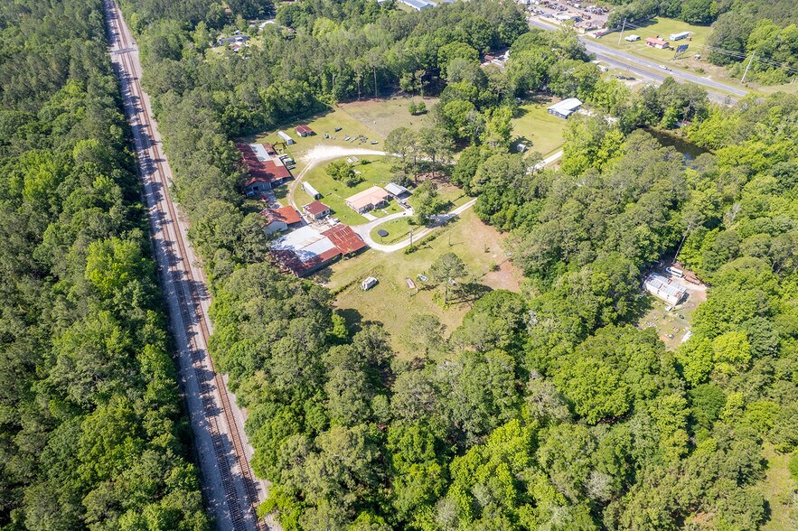 More Photos Of 2856 NE 187th St, Starke Manufacturing For Sale