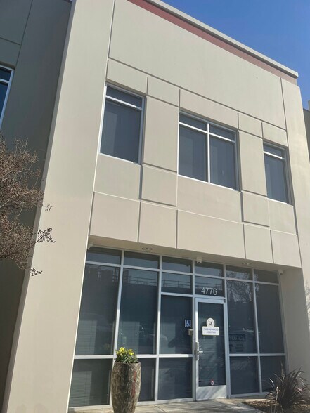 More Photos Of 4750-4794 Duckhorn Dr, Sacramento Research And Development For Lease