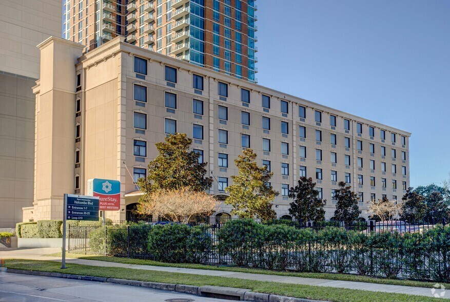 More Photos Of 6700 Main St, Houston Hotel For Sale