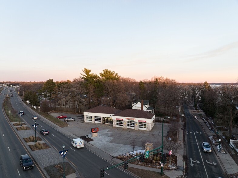 More Photos Of 4561 Lake Ave, White Bear Lake Auto Repair For Sale