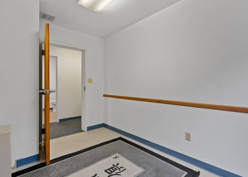 More Photos Of , Montgomery Office For Sale