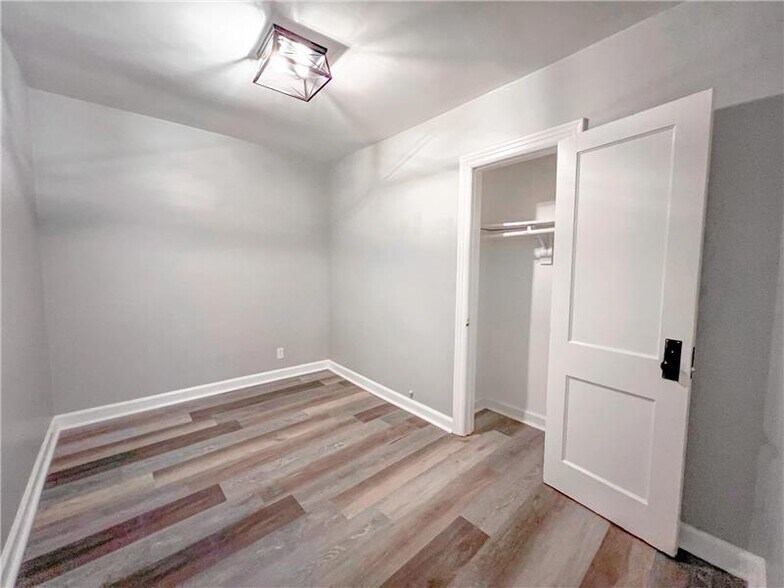 More Photos Of 844 Washington Blvd, Kansas City Apartments For Sale