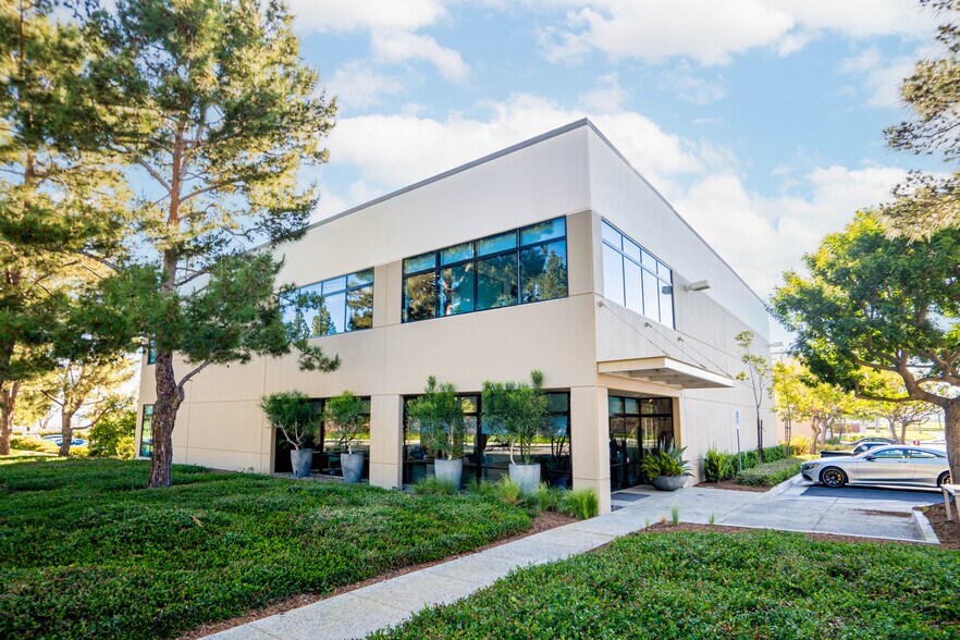 More Photos Of 23 Brookline, Aliso Viejo Warehouse For Sale