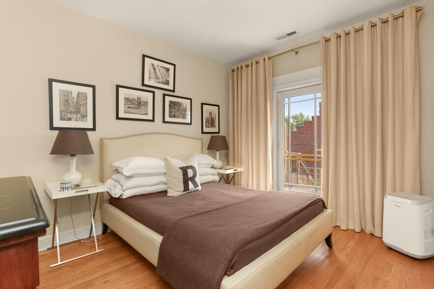 More Photos Of 345 Greenwich Ave, Greenwich Office For Sale