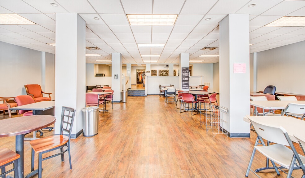 More Photos Of 592-594 N 2nd St, Memphis Freestanding For Sale