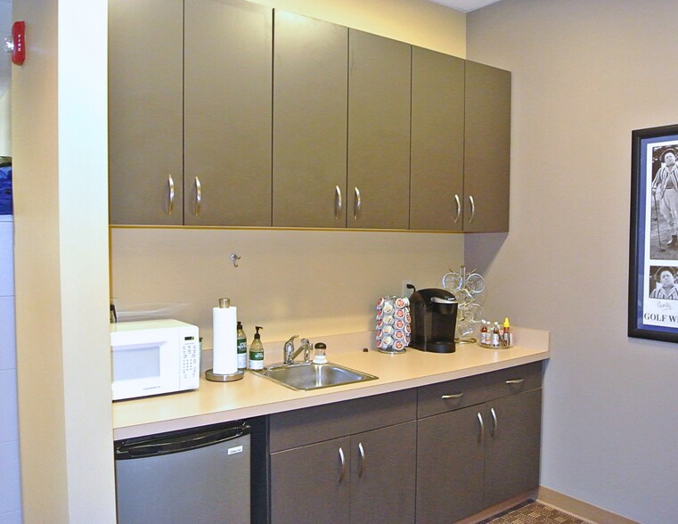 More Photos Of 15404 E Springfield Ave, Spokane Valley Office For Lease