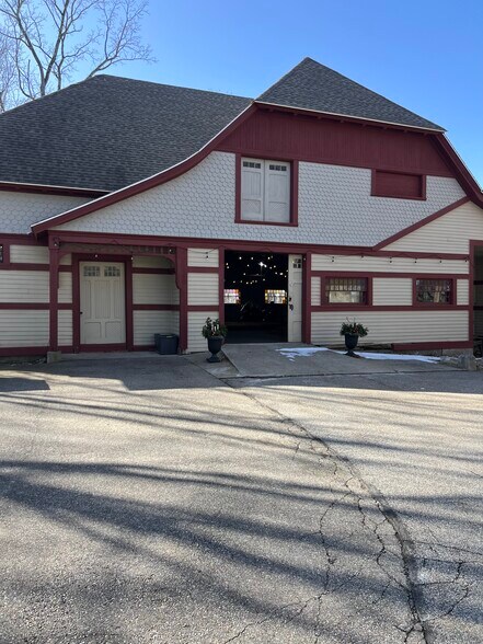 More Photos Of 2 South St, Grafton Office For Lease