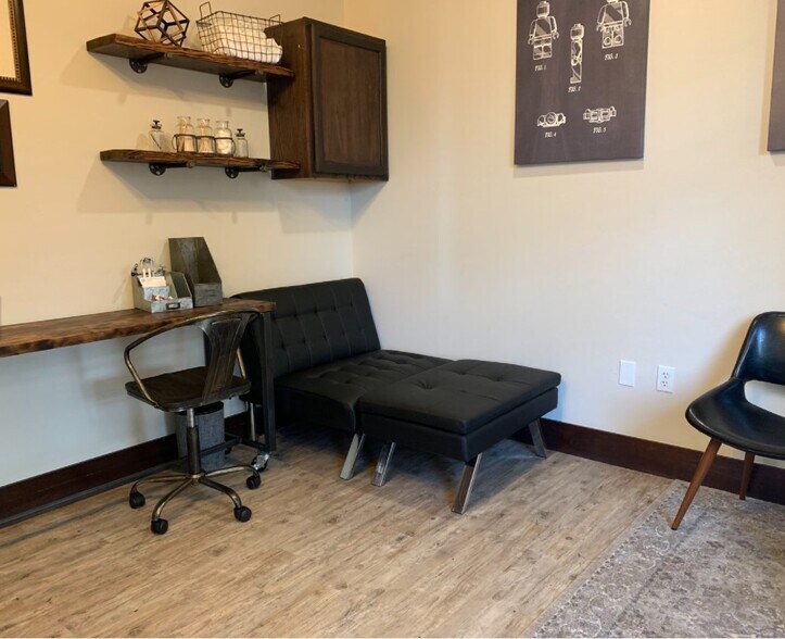 More Photos Of 2216 NW 164th, Edmond Office For Sale
