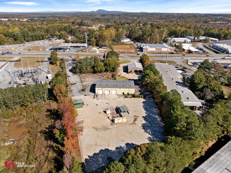 More Photos Of 774 McFarland Pky, Alpharetta Warehouse For Lease