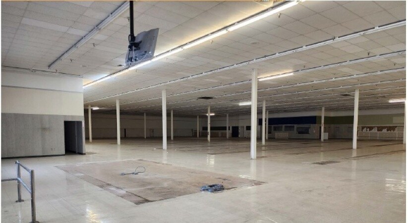 More Photos Of 5834 Monroe St, Sylvania Storefront For Sale