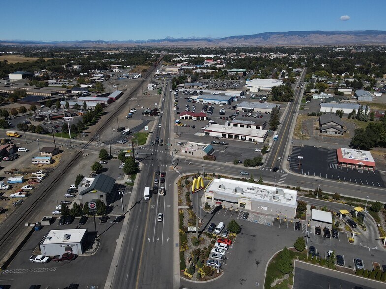 More Photos Of 1200 S Canyon Rd, Ellensburg Auto Dealership For Sale