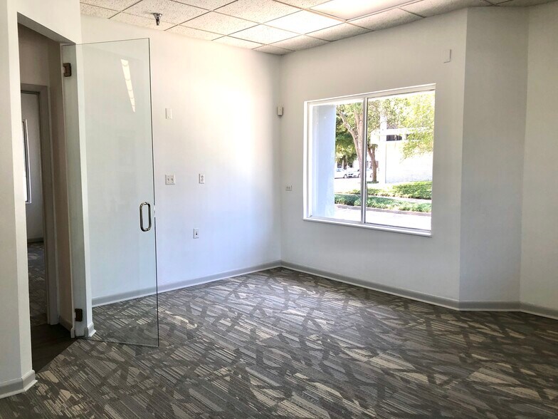 More Photos Of 205 N Orange Ave, Sarasota Office For Sale