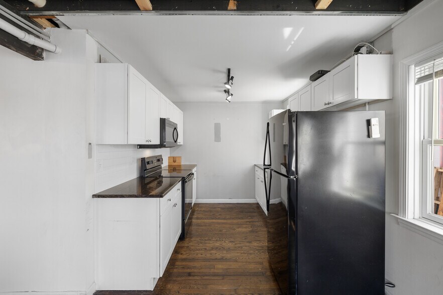 More Photos Of 22 Leonard St, Norwalk Storefront Retail Office For Sale