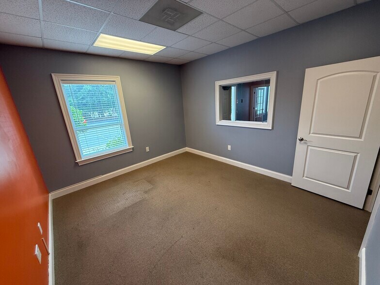 More Photos Of 10965 Winds Crossing Dr, Charlotte Medical For Sale