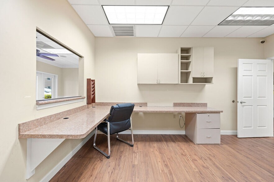 More Photos Of 923-931 37th Pl, Vero Beach Medical For Lease