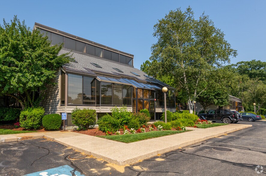 More Photos Of 7 Kimball Ln, Lynnfield Office For Lease