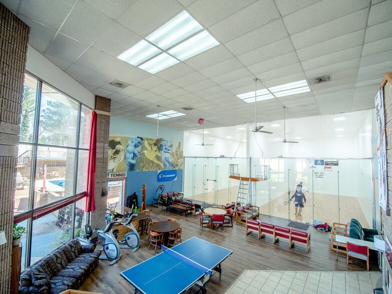 More Photos Of 754 Beaver Ruin Rd NW, Lilburn Freestanding For Lease