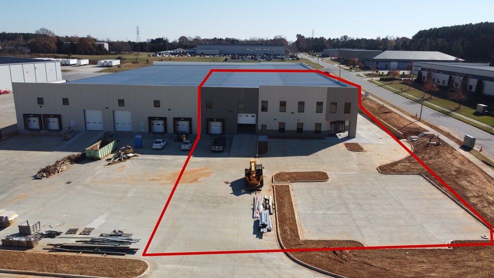 More Photos Of 168 Thunder Rd, Mooresville Light Manufacturing For Lease