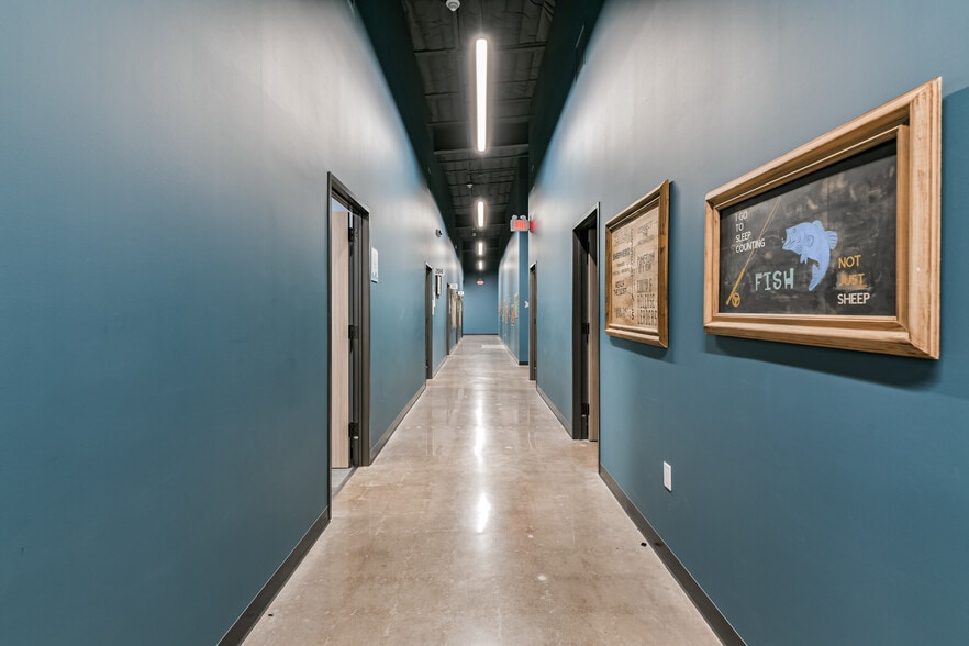 More Photos Of 1222 W Main St, Tomball Religious Facility For Sale