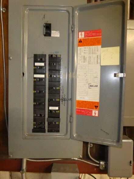 More Photos Of 6217 Enterprise Dr, Knoxville Light Distribution For Lease