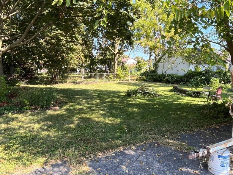 More Photos Of 217 Scott St, Sandusky Specialty For Sale