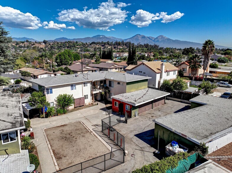 More Photos Of 1072 W Wilson St, Pomona Apartments For Sale